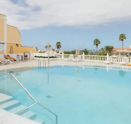 Sara En El Veril Del Duque - Sara Vacation