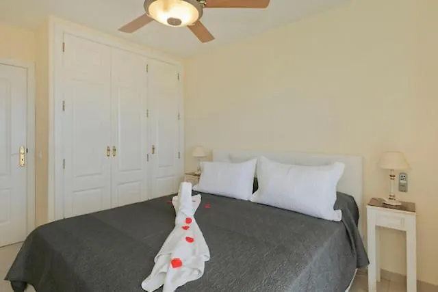 Sara En El Veril Del Duque - Sara Vacation Адехе